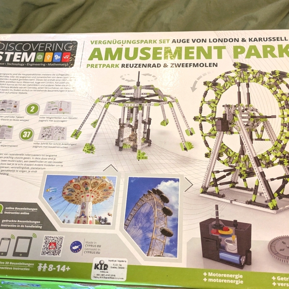 Amusement Park Building Set - Green and Gray